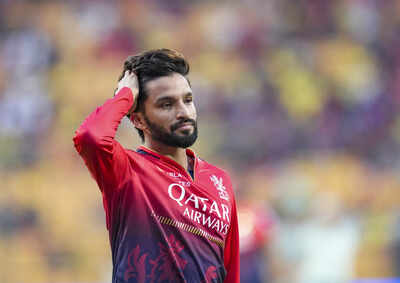 Bengaluru Royal Challengers Bengalurus captain Rajat Patidar before the start