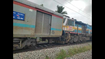 Mysuru-Udaipur train engine catches fire, occupants safe | Bengaluru News 1 122234193