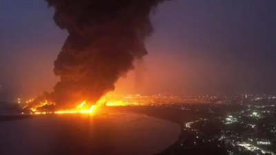 Israeli jets strike Houthi targets in Yemen; Iran-linked weapon sites bombed; seized ship, power plant hit 1 122284926