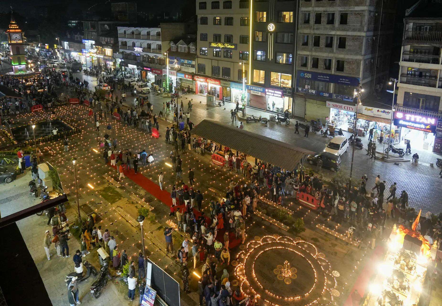 Diwali illuminates Srinagar’s Lal Chowk, marking a new dawn in Kashmir 1 Diwali festival in J Ks Srinagar 1