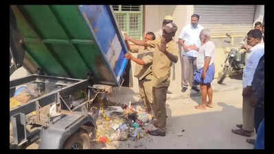 civic workers return trash to litterbugs doorstep in karnataka