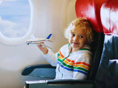 kids in plane