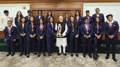 pm with world cup