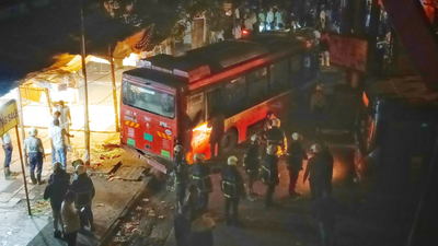 a bus hit pedestrians in mumbai toi photo