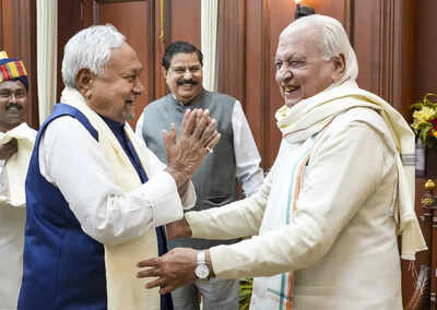 arif mohammad khan with nitish kumar