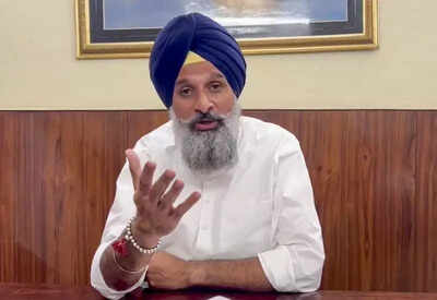 dera beas chief gurinder singh dhillon visits bikram majithia in jail