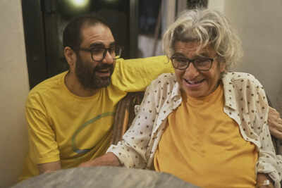 egyptian activist alaa abd el fattah released from prison after presidential pardon