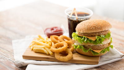 foods that increase dementia risk and foods that prevent it