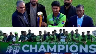 mohsin naqvi presents trophy to u19 asia cup champions