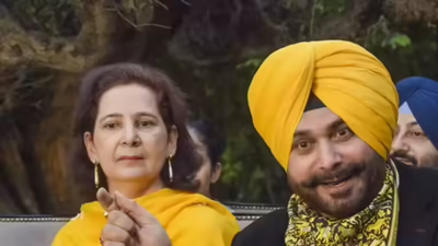 navjot kaur sindhu with her husband navjot singh sidhu