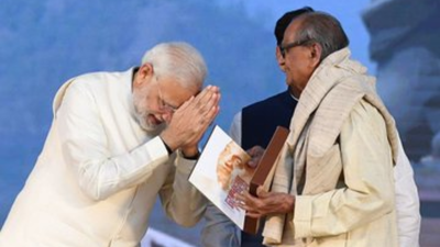 pm modi with ram sutar