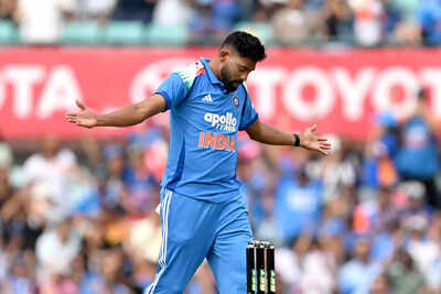 1767608084 australia v india odi series game 3