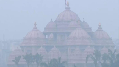 delhi air remains poor at 298 aqi as imd issues yellow alert very poor levels likely