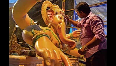 mumbais siddhivinayak temple main idol veiled for five days from jan 7 to jan 11