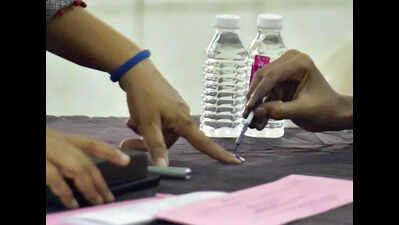 navi mumbai municipal corporation issues notices to 200 staffers for skipping election training programmes warns of disciplinary action